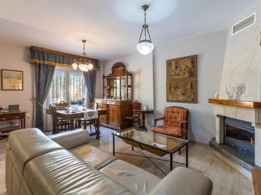 Reihenhaus mit Balkon zum Verkauf in Maracena