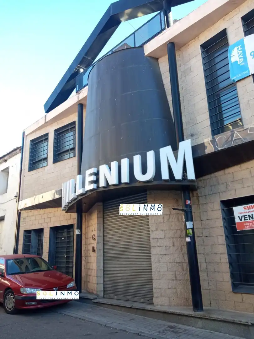 Local comercial en venda a Calle CAPITAN CORTES 3, imagen 2