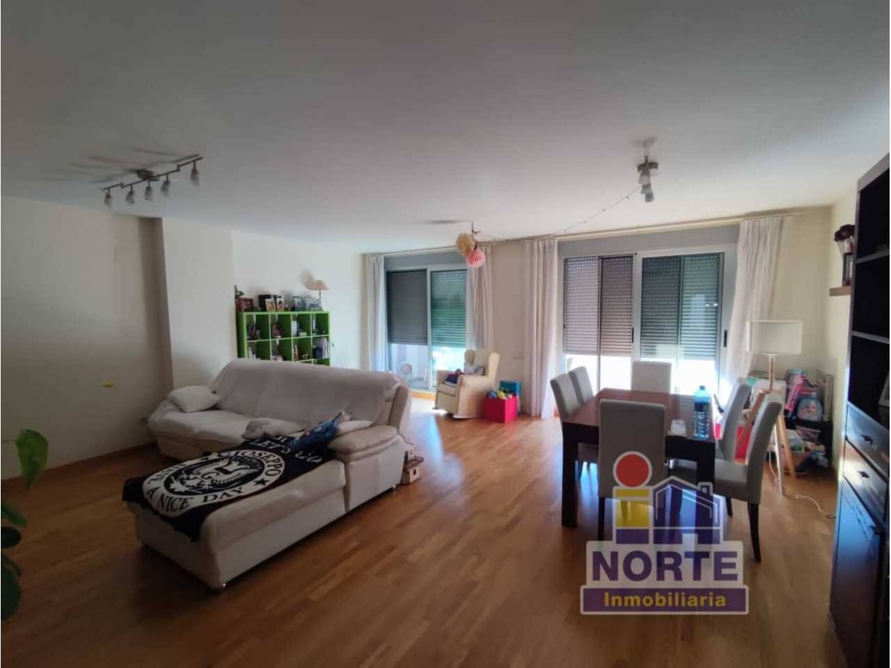 Sala d'estar de Pis en venda en Alcoy / Alcoi amb Calefacció, Traster i Balcó