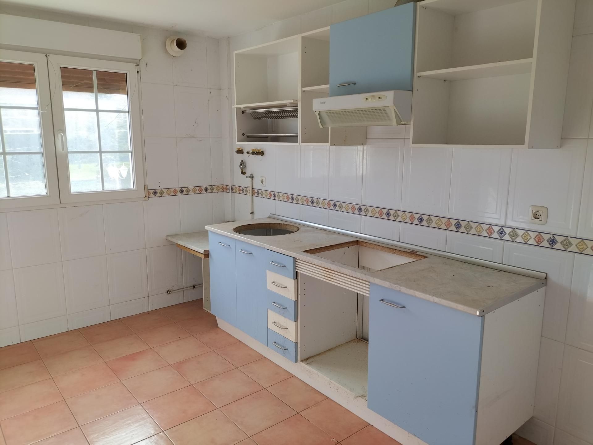 Kitchen of House or chalet for sale in Grijota  with Heating, Private garden and Terrace