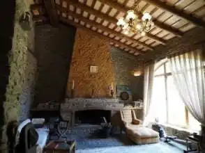 Wohnzimmer von Country house zum Verkauf in Vall-llobrega mit Heizung und Privatgarten