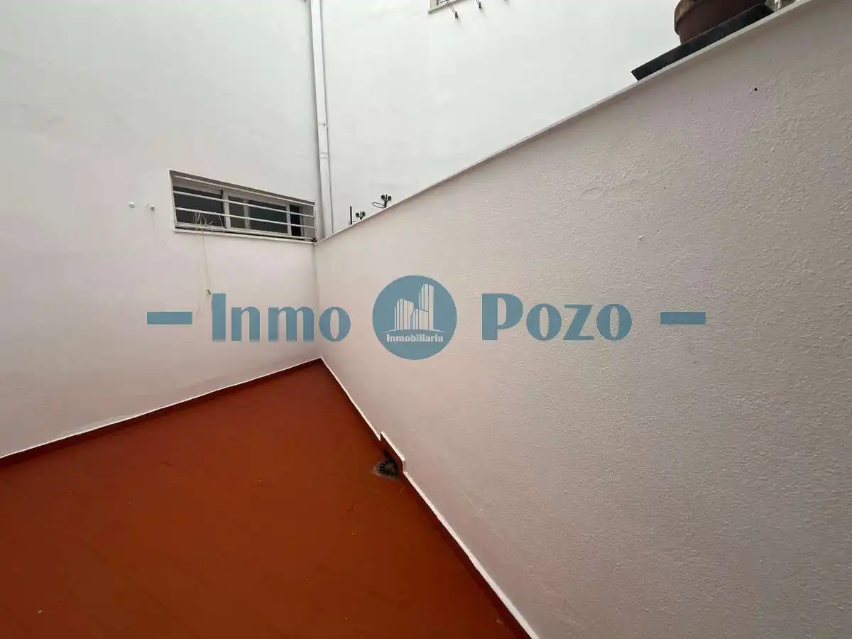 Terrassa de Apartament en venda en Almendralejo amb Moblat