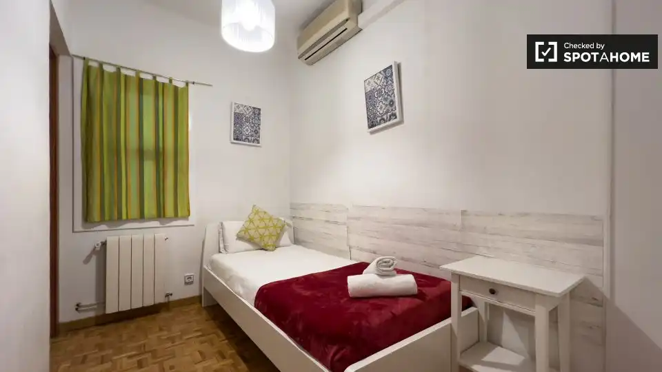 Room in Sant Andreu de Palomar