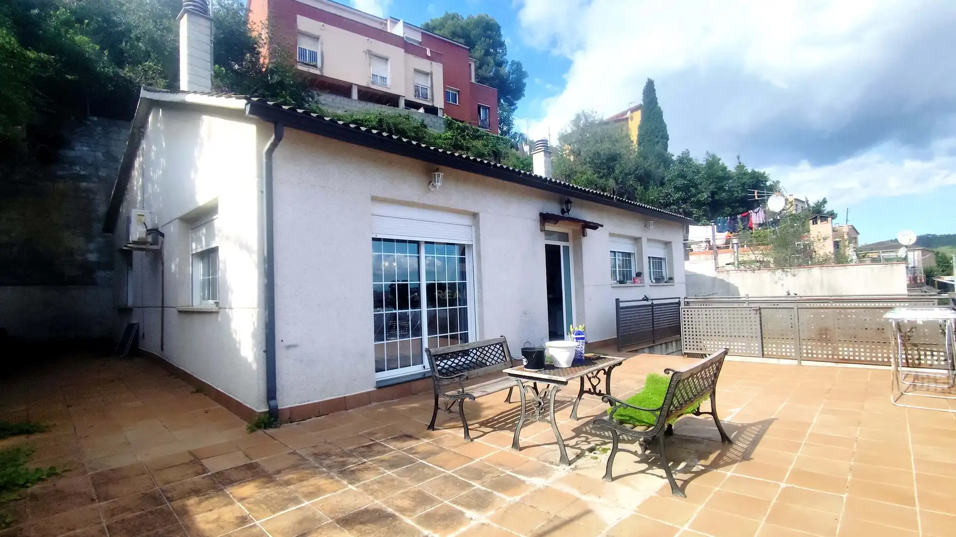 Vista exterior de Casa o xalet en venda en Sant Vicenç Dels Horts amb Calefacció i Terrassa
