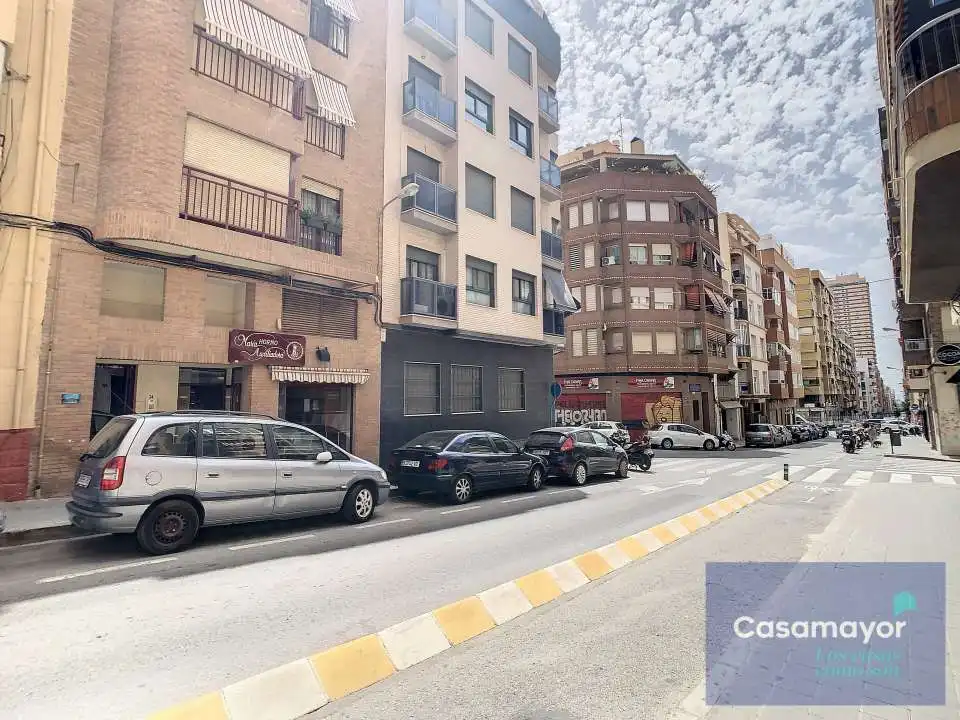 Local comercial en venda a Carrer del Tucuman, imagen 14