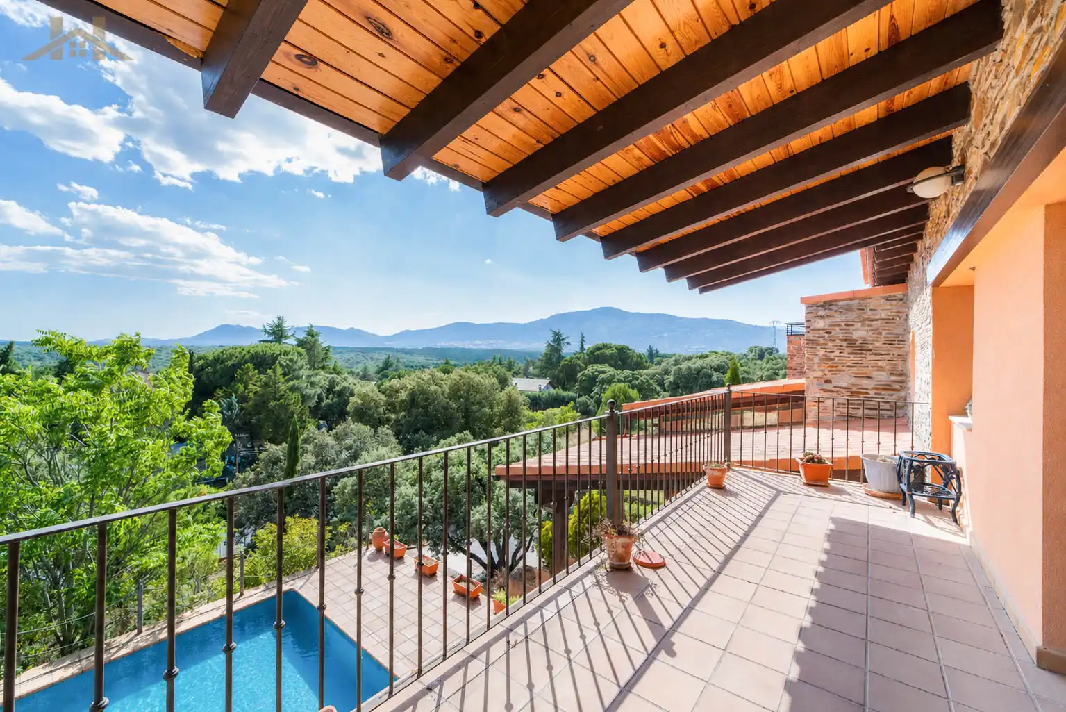 Terraza de Casa o chalet en venta en El Escorial con Calefacción, Jardín privado y Parquet