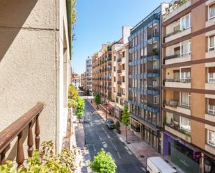 Exterior view of Flat for sale in Oviedo   with Balcony