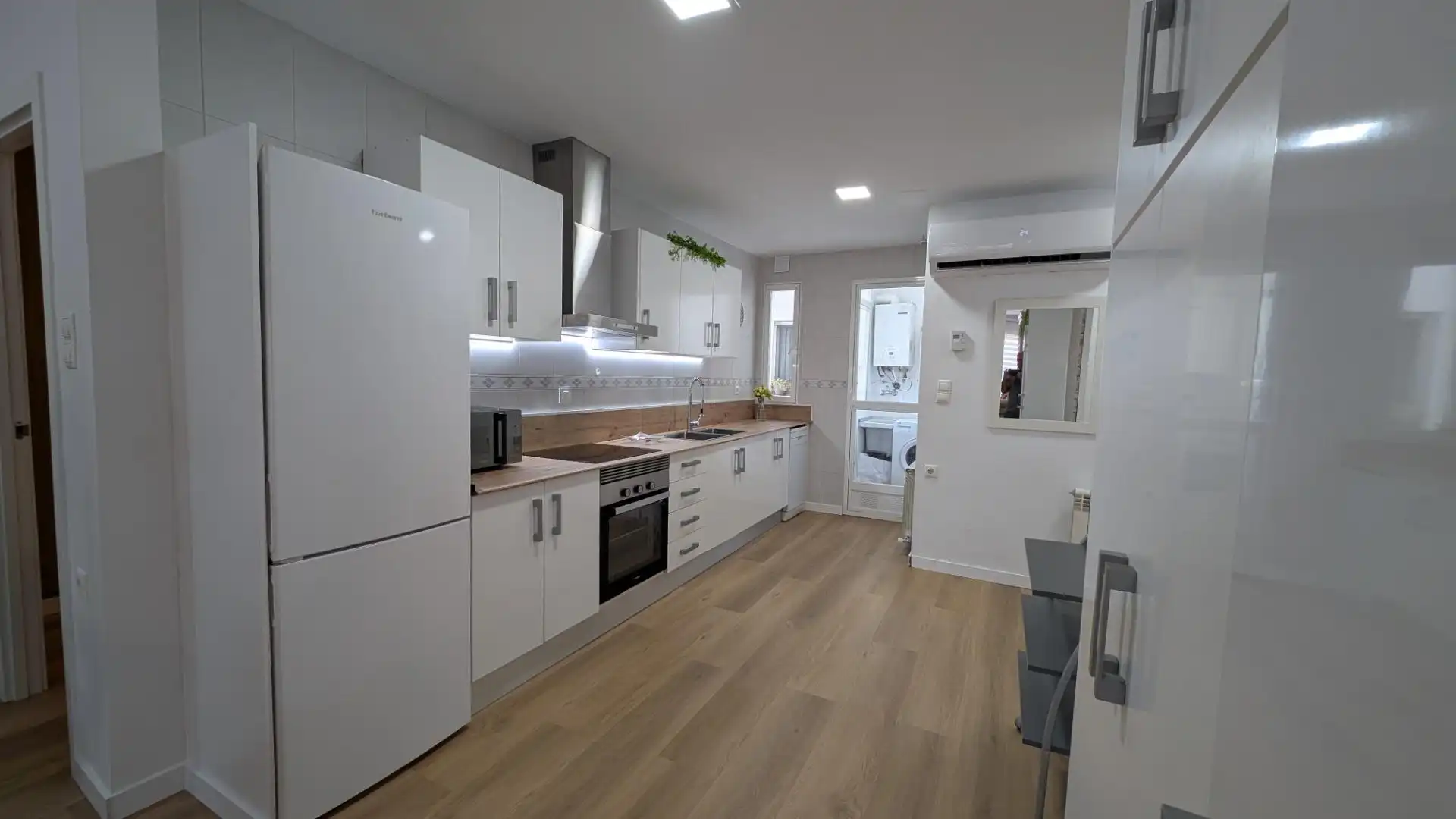 Kitchen of Flat for rent in Armilla  with Heating, Terrace and Furnished