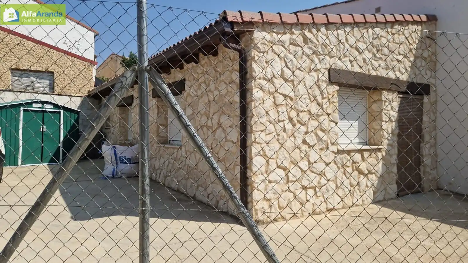 Exterior view of Houses for sale in Pedrosa de Duero
