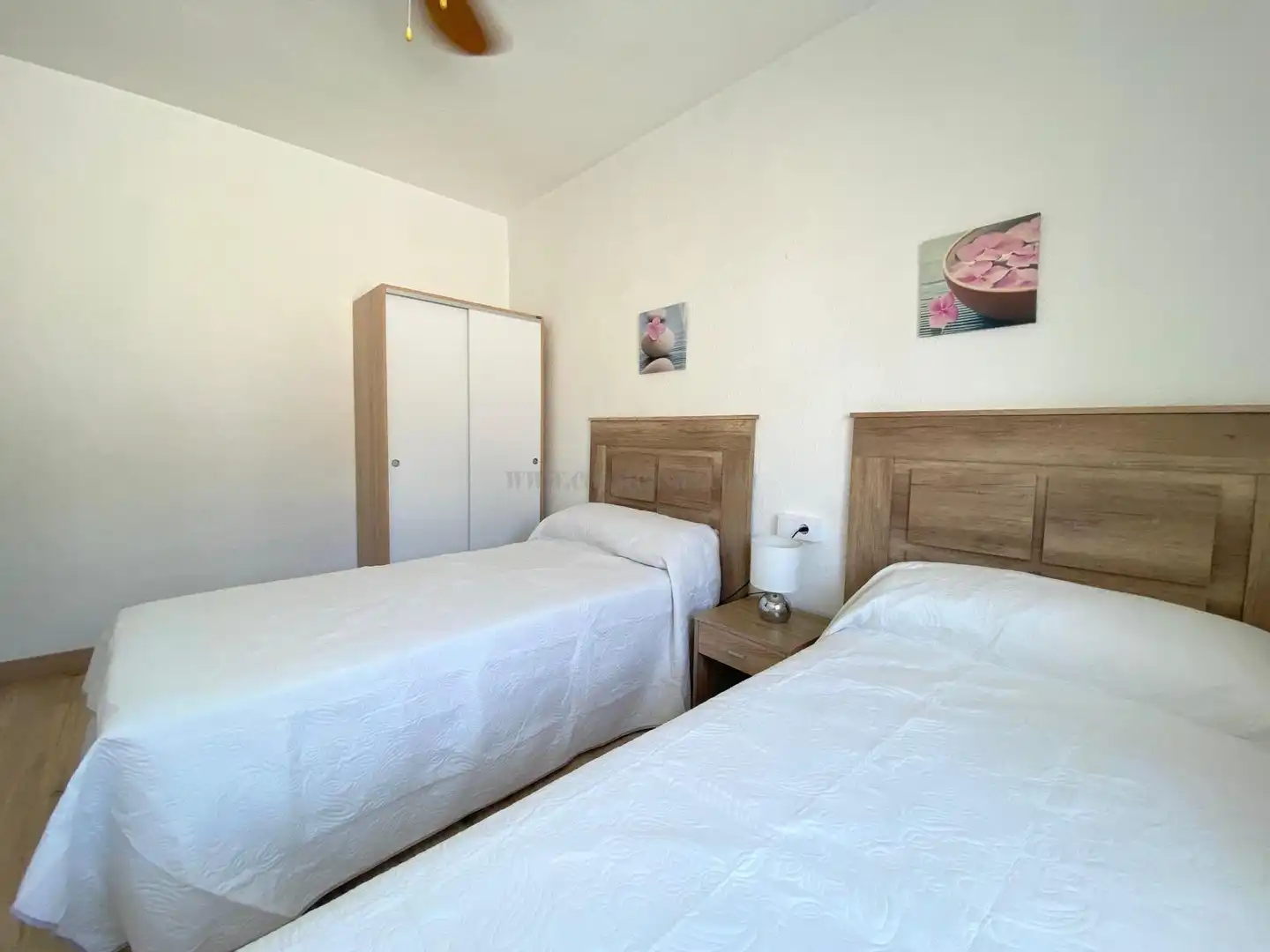 Habitación de Casa o chalet en venta en Torrevieja con Trastero, Piscina y Amueblado