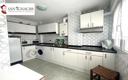 Kitchen of Flat for sale in Villarcayo de Merindad de Castilla la Vieja  with Furnished, Washing machine and Balcony