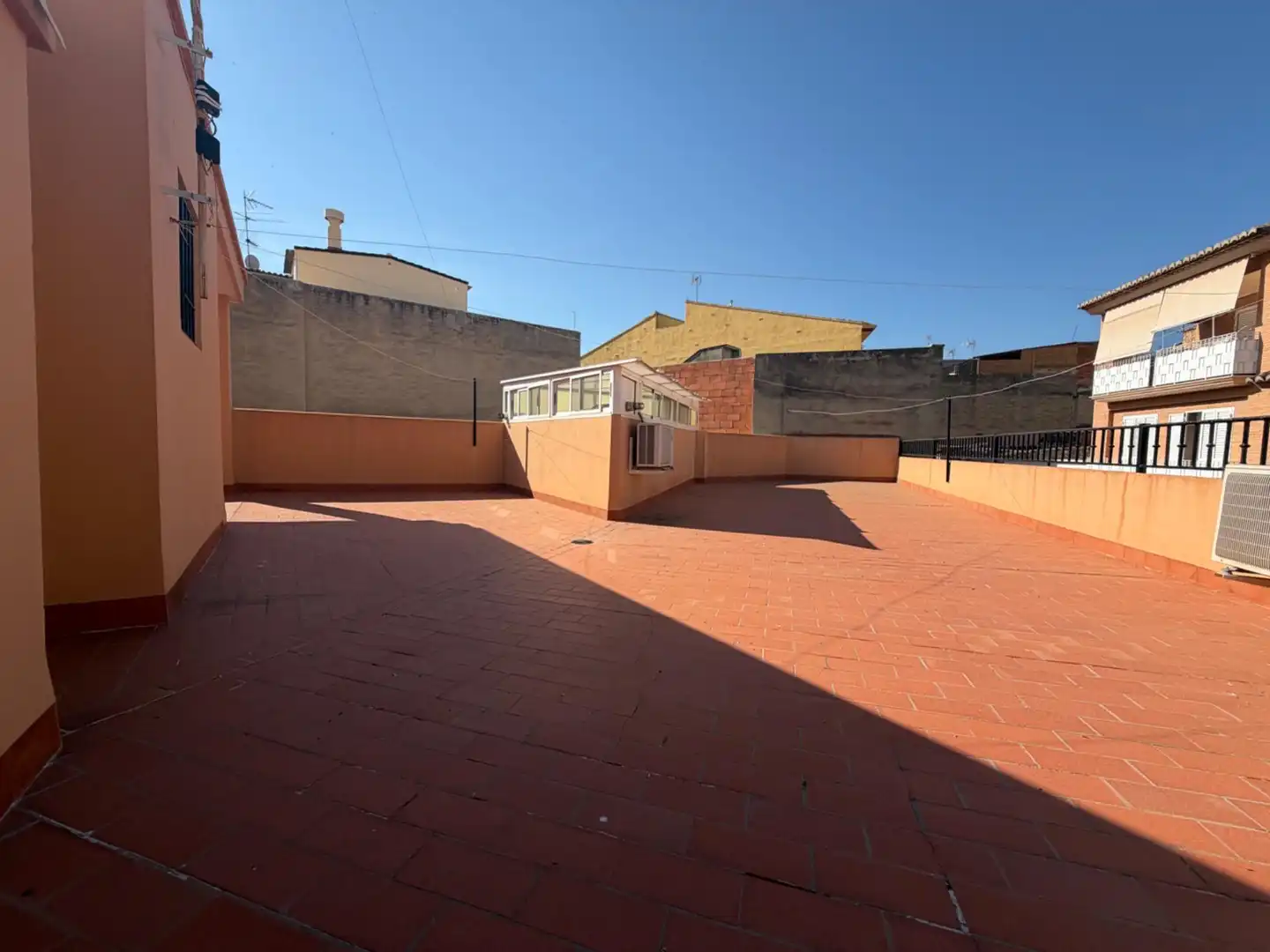 Terrace of Houses for sale in Llíria  with Air Conditioner, Terrace and Storage room