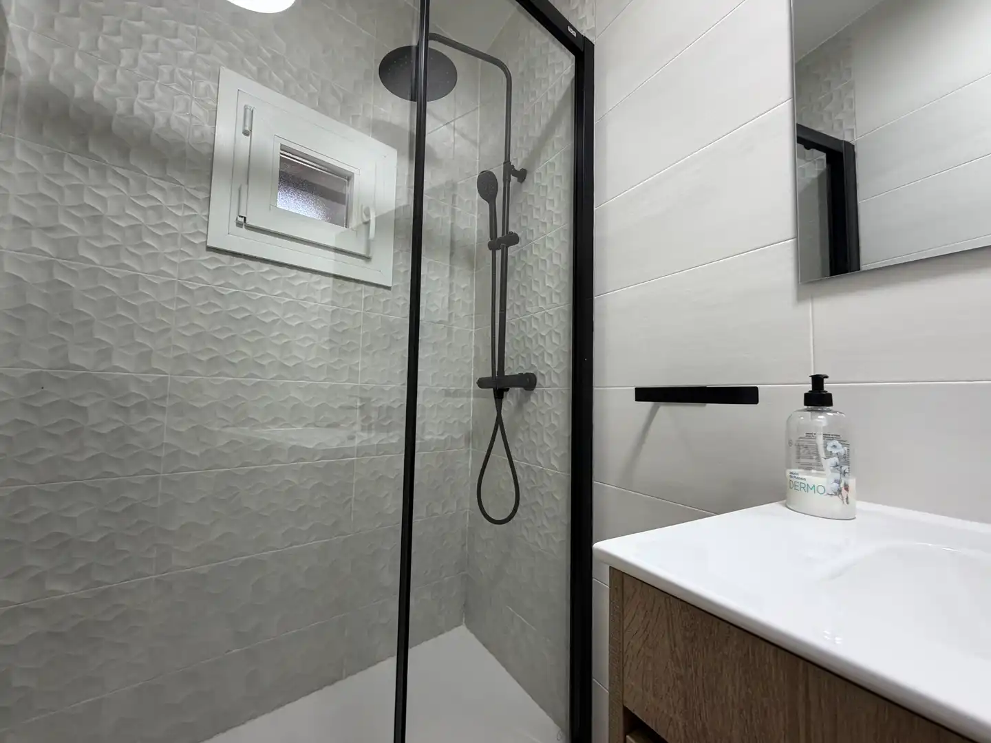 Baño de Casa adosada en venta en Sotillo de la Adrada con Aire acondicionado, Terraza y Amueblado