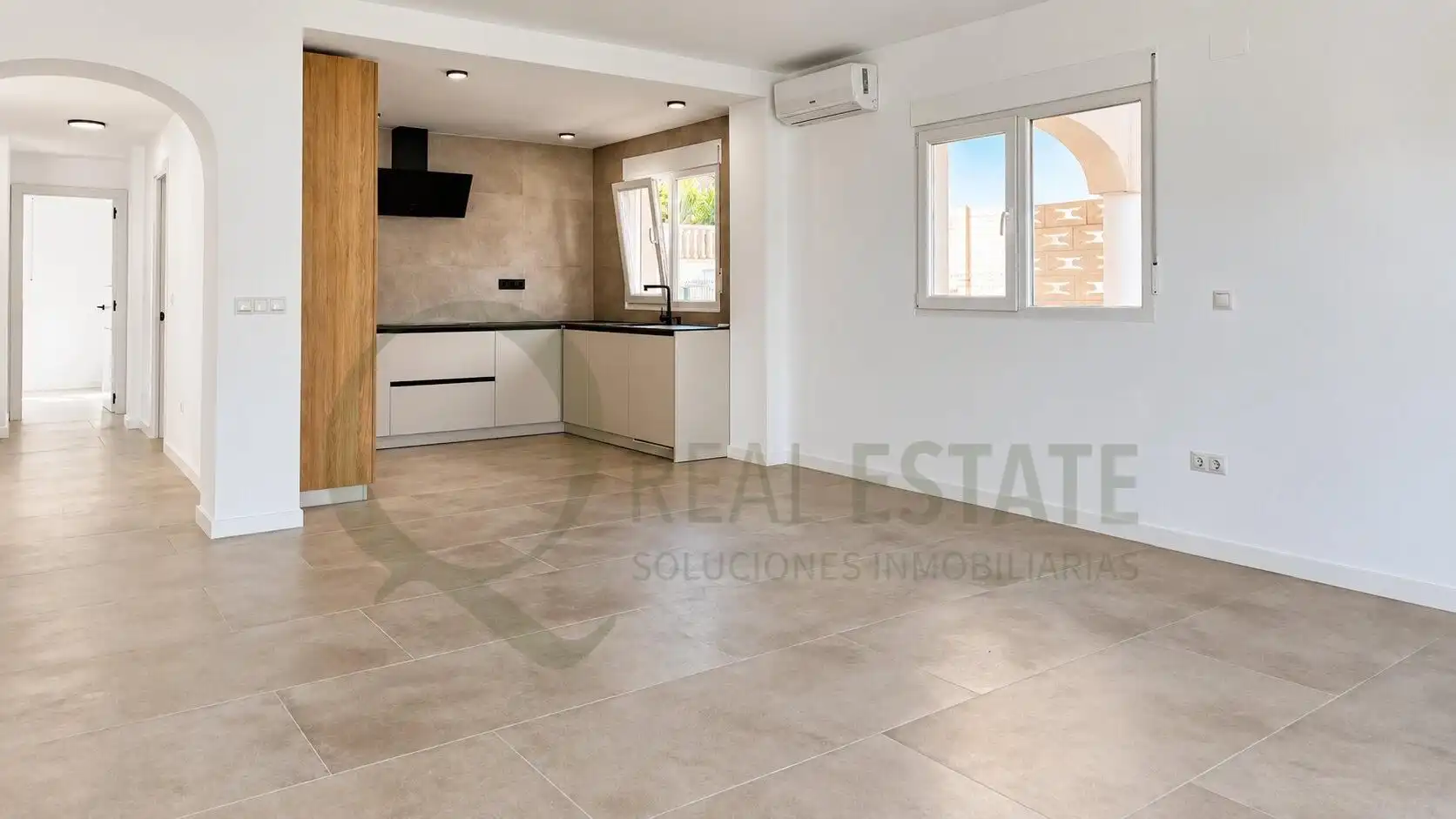 Detached house with garden for sale in Calle Calle Torrevella, imagen 5