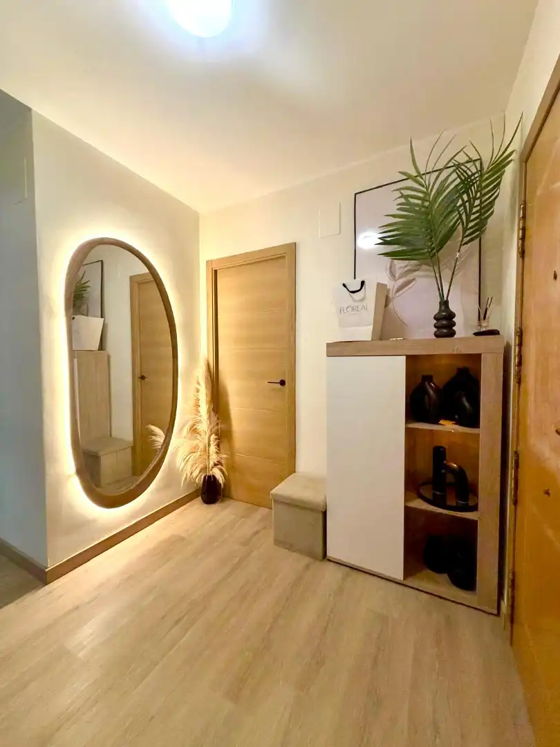 Wohnung zum Verkauf in Manises mit Klimaanlage, Terrasse und Balkon