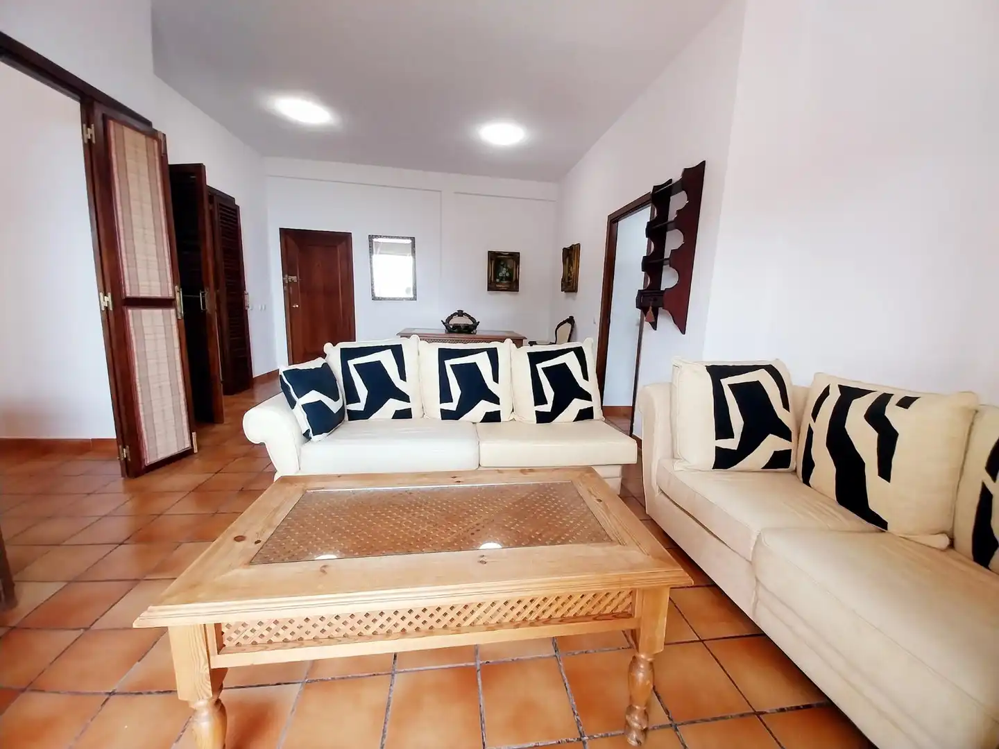 Sala d'estar de Apartament de lloguer en Mijas amb Jardí privat, Terrassa i Balcó