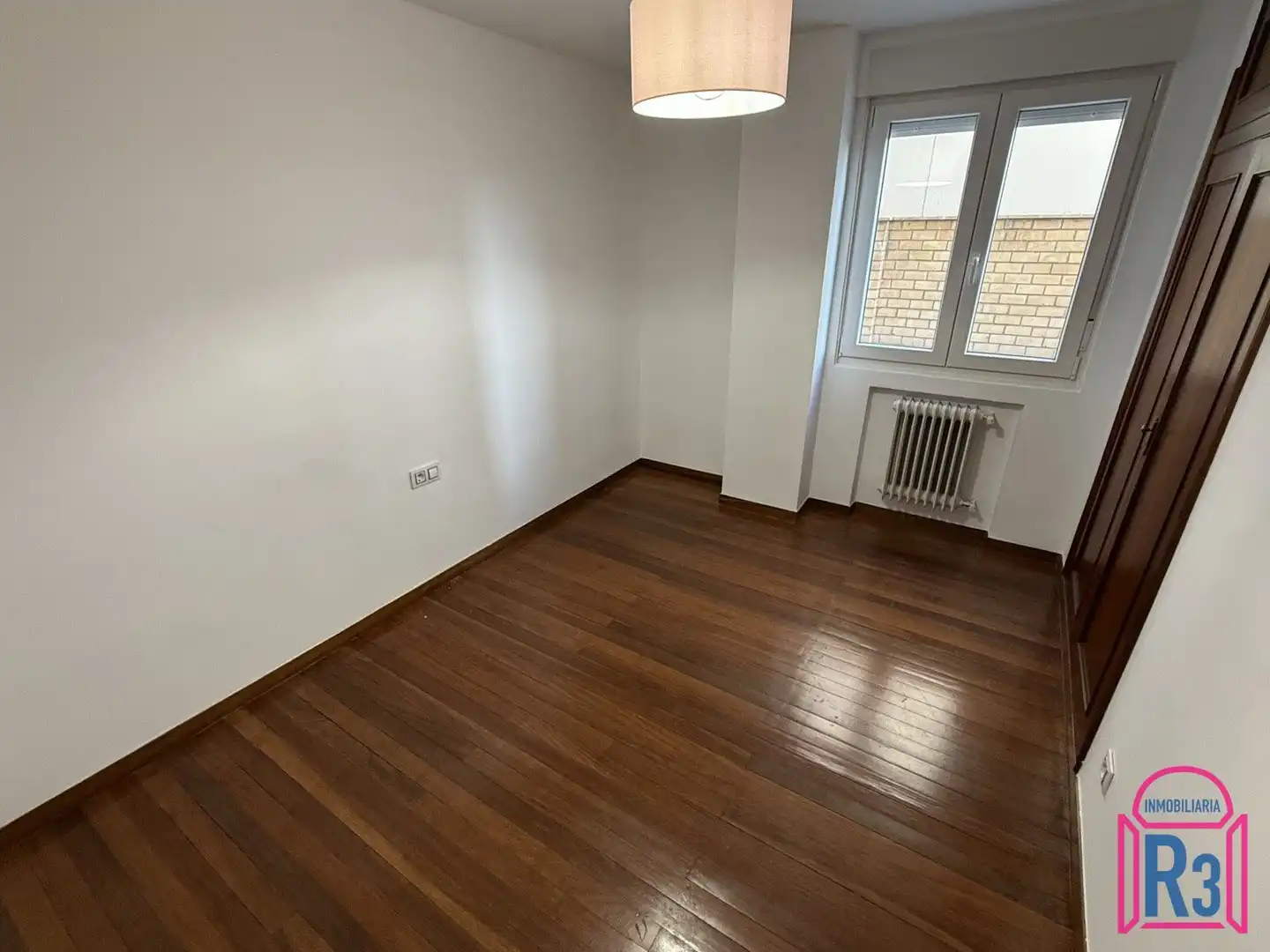 Schlafzimmer von Wohnung zur Miete in León Capital  mit Heizung und Terrasse