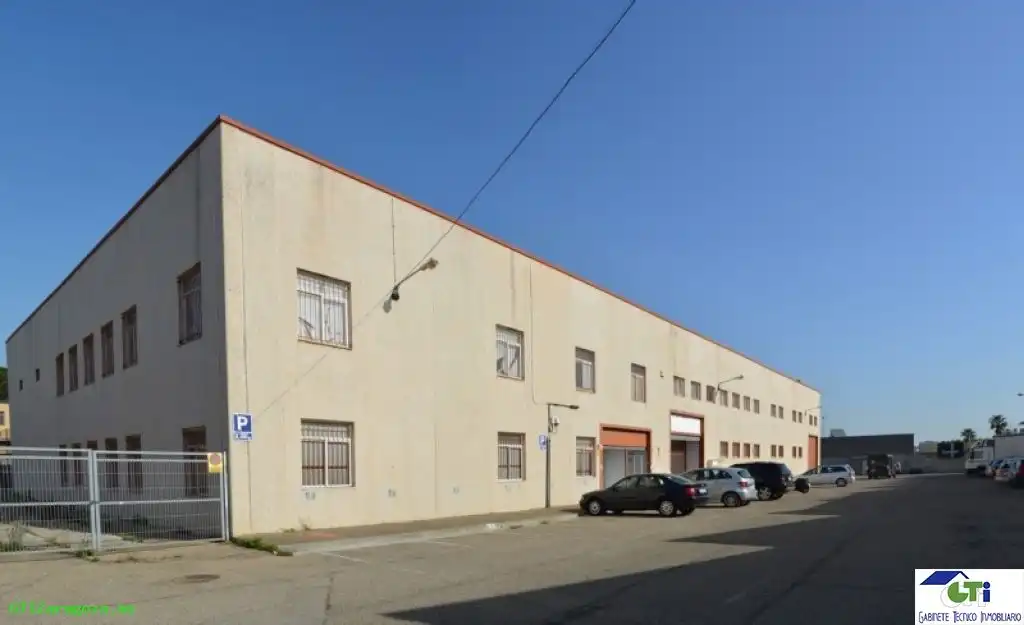 Nau industrial de lloguer a C/ ARGUALAS, imagen 2