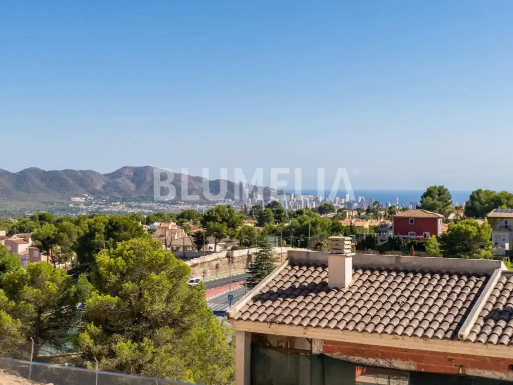 Vista exterior de Casa o xalet en venda en La Nucia amb Aire condicionat, Calefacció i Jardí privat
