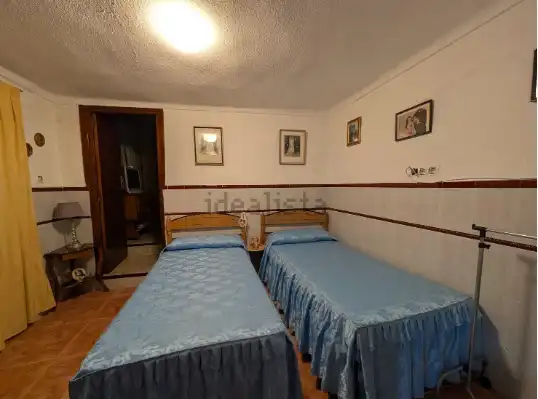 Habitación de Casa adosada en venta en Fuerte del Rey con Aire acondicionado, Calefacción y Trastero
