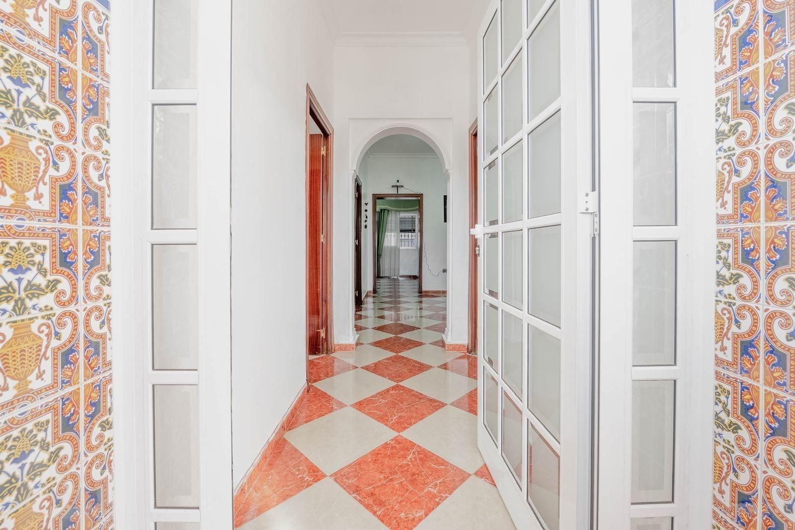 Flat for sale in  Sevilla Capital  with Air Conditioner and Storage room