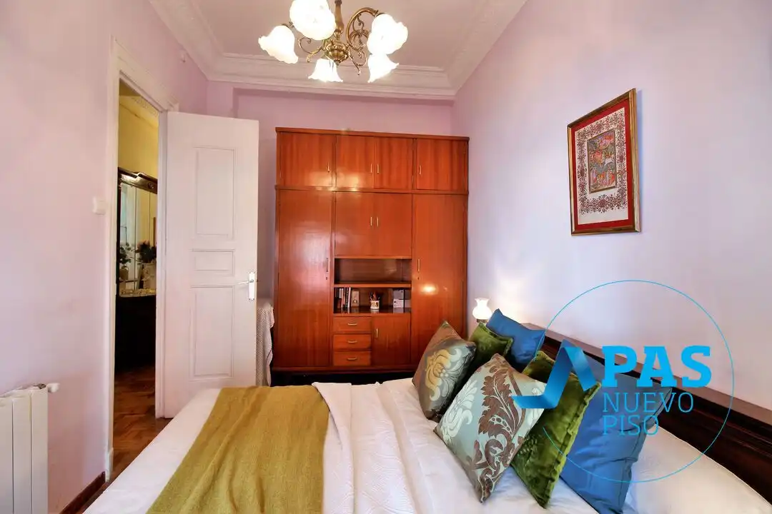 Habitación de Piso en venta en Santander con Calefacción y Balcón
