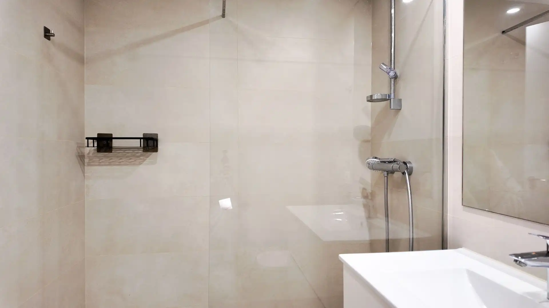 Flat for rent in Ciutat de les Ciències i de les Arts - Justicia