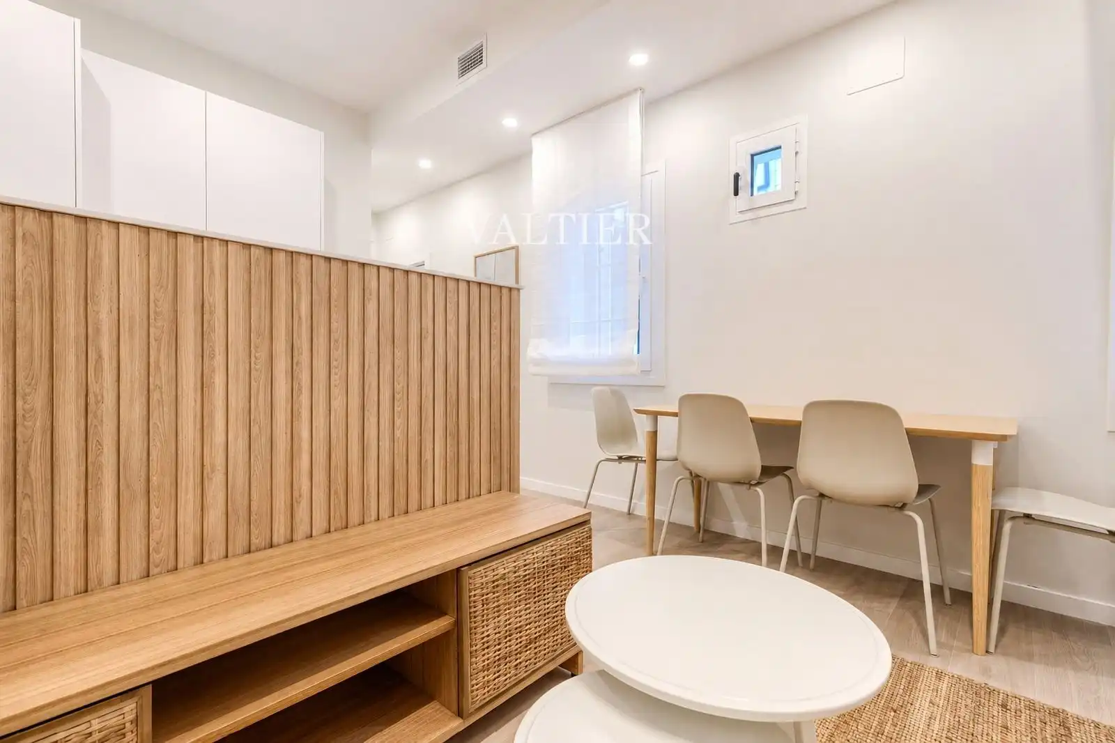 Flat for rent in Madrid  with Air Conditioner, Heating and Furnished
