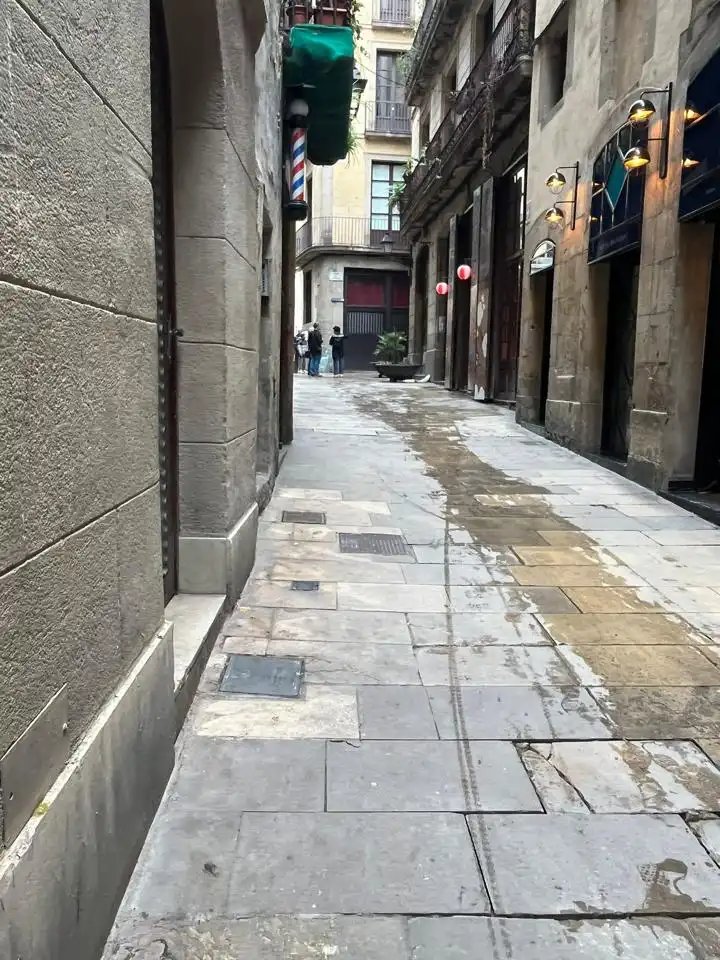 Local comercial en venta en Ciutat Vella, imagen 2