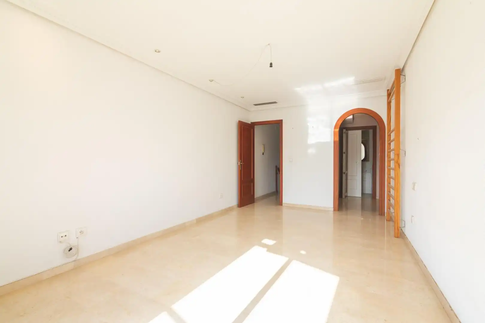 Dúplex en venta en Elche / Elx con Aire acondicionado, Calefacción y Trastero