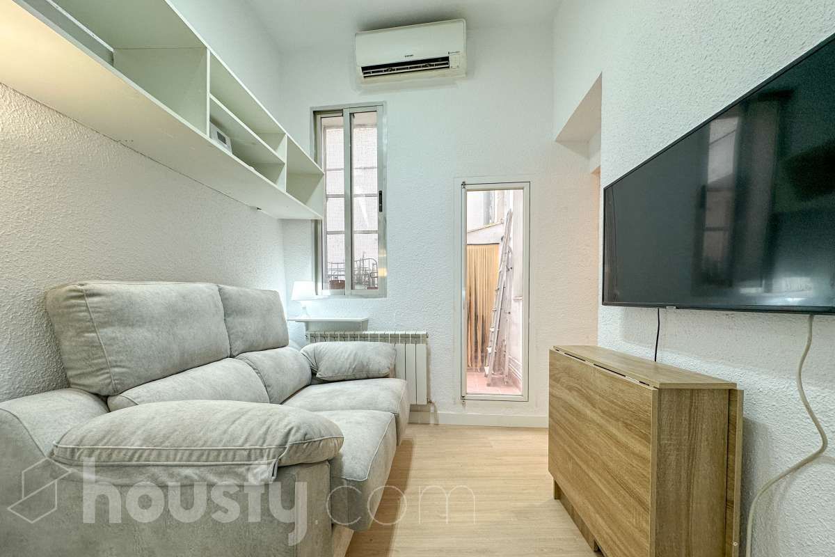 Sala d'estar de Pis de lloguer en  Madrid Capital amb Aire condicionat, Calefacció i Parquet