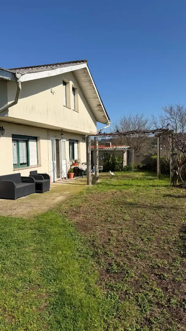 Jardí de Casa o xalet en venda en Carballo amb Calefacció, Jardí privat i Moblat
