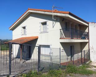 Exterior view of Country house for sale in Bárcena de Cicero  with Balcony