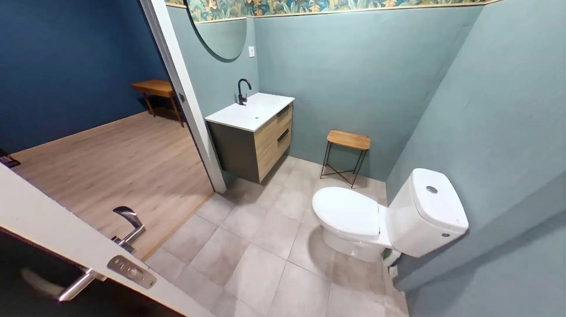 Baño de Local de alquiler en Madrid con Aire acondicionado y Calefacción