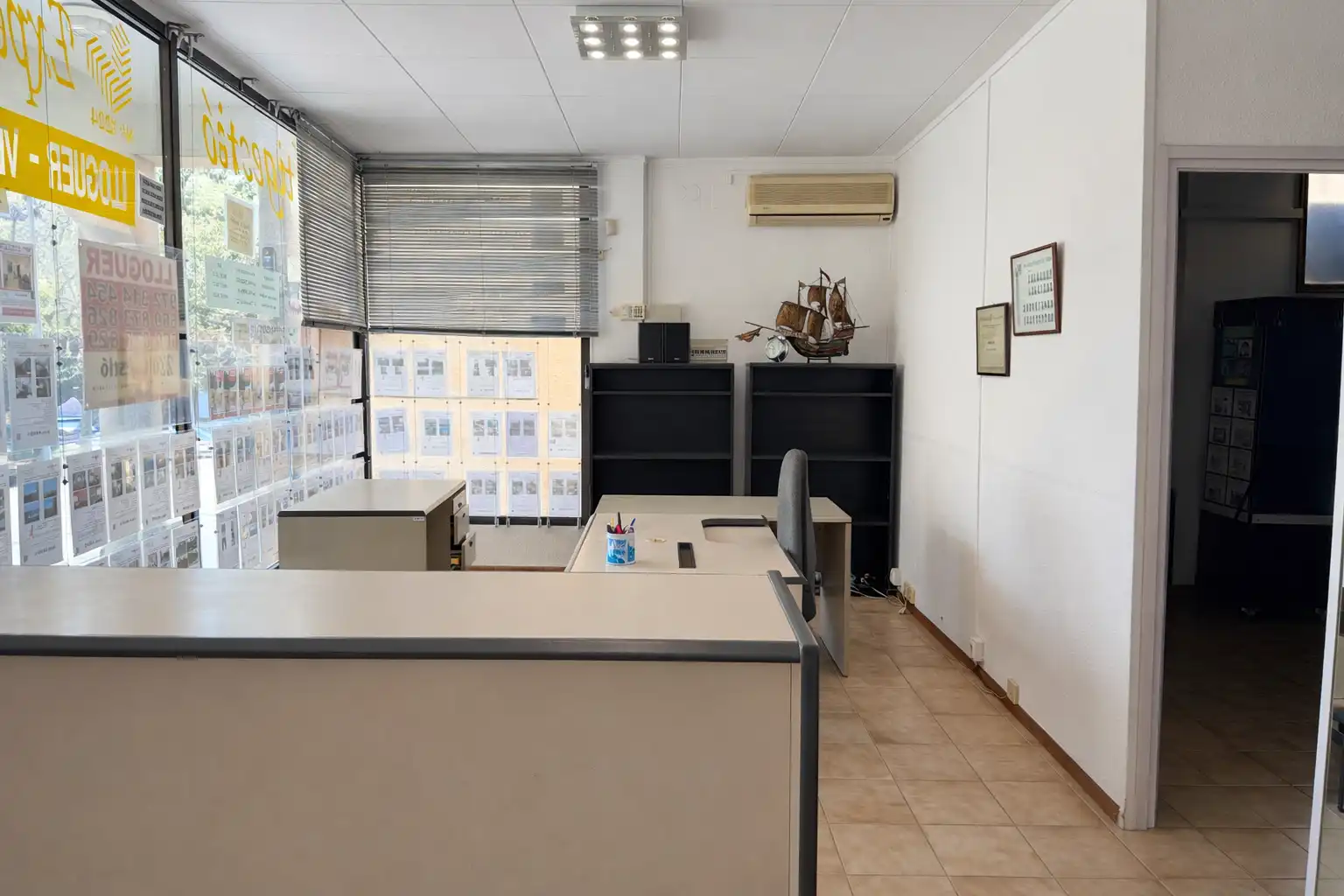 Business premises for sale in Mosen Jacint Cinto Verdaguer, imagen 3
