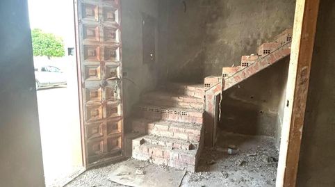 Oportunidad Única! Casa Esquinera para Reformar en Brenes