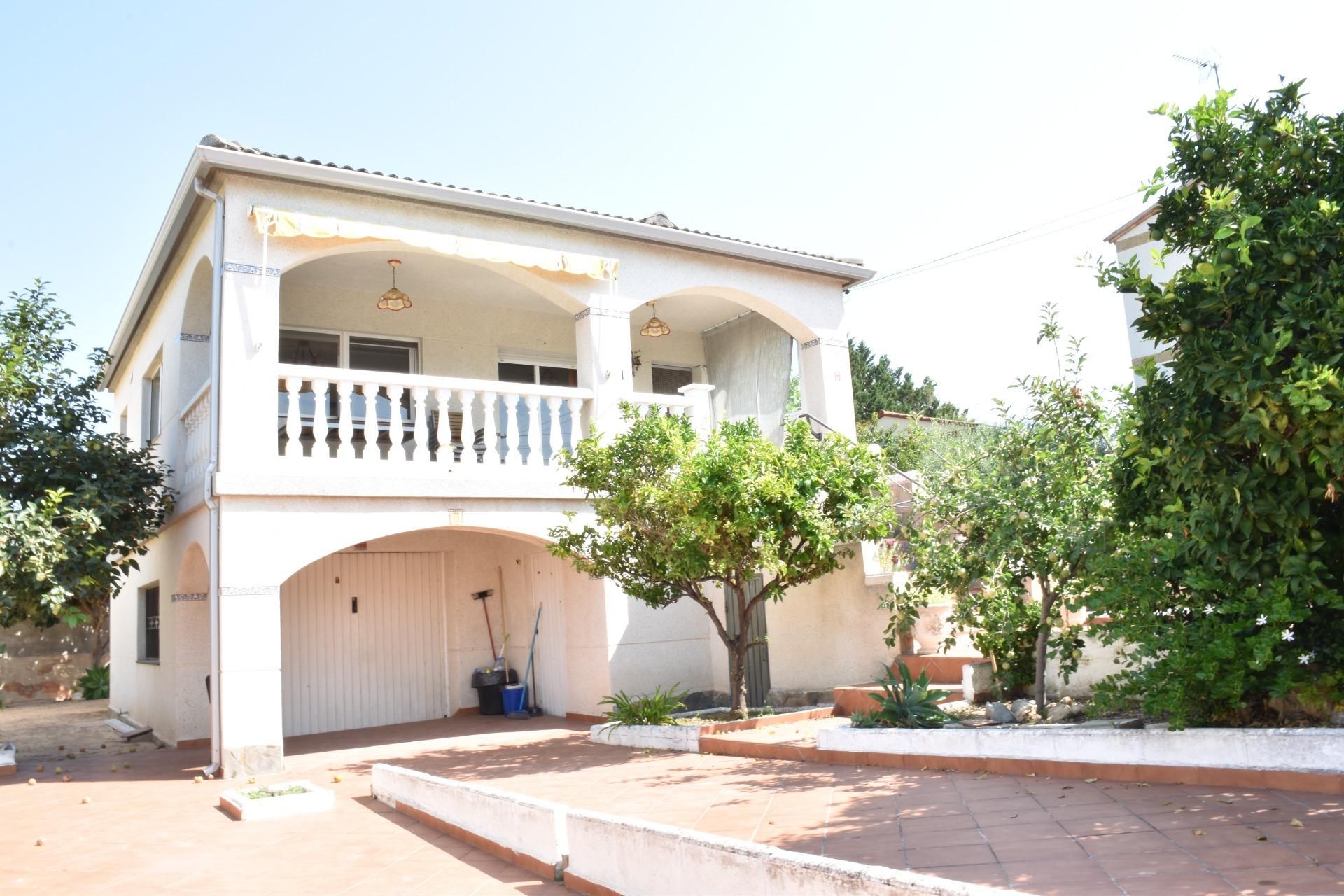 Vista exterior de Casa o chalet en venta en El Vendrell con Calefacción, Jardín privado y Terraza