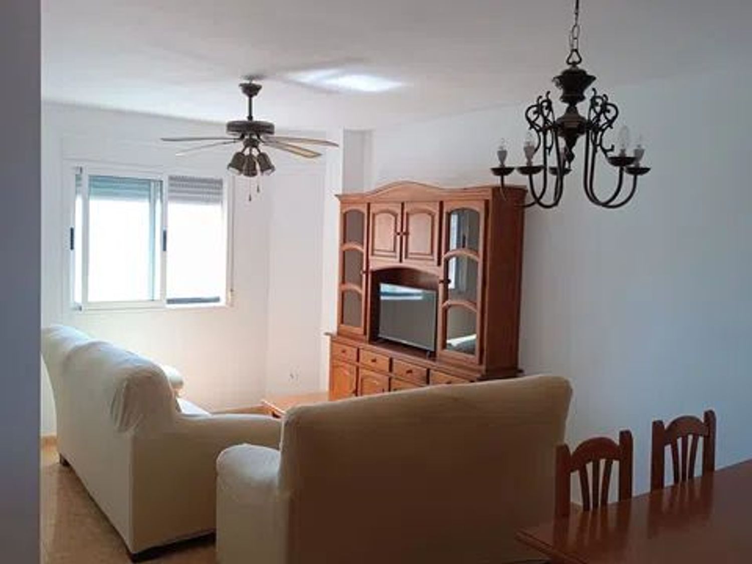 Sala d'estar de Pis en venda en Garrucha amb Aire condicionat, Terrassa i Moblat