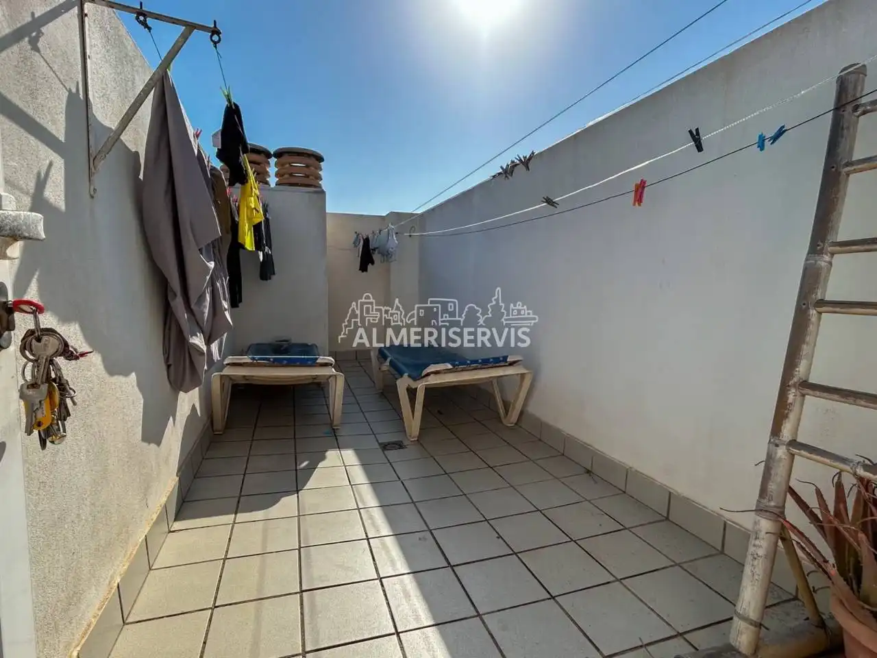Terrassa de Pis en venda en Roquetas de Mar amb Aire condicionat i Moblat