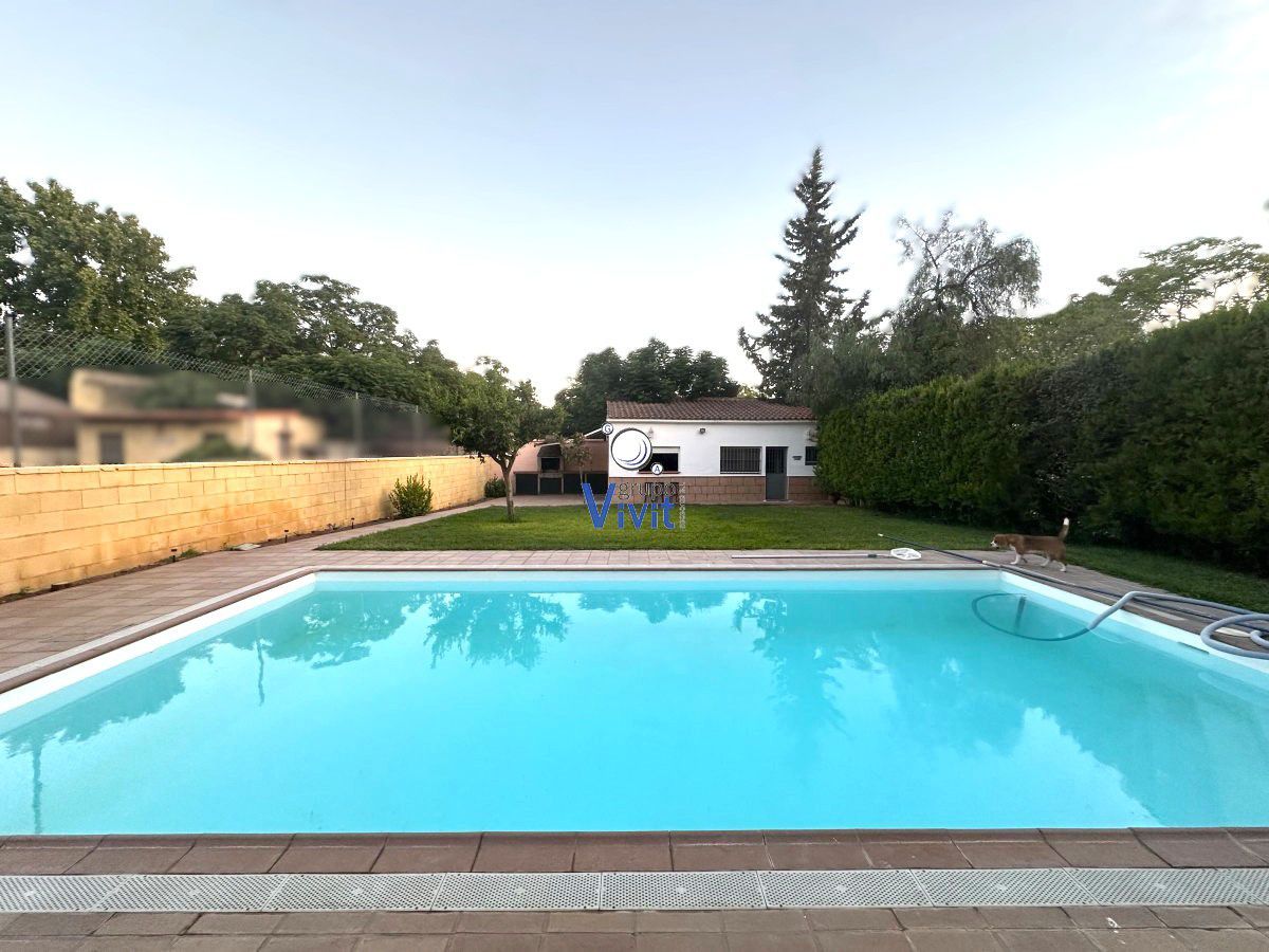 Piscina de Casa o chalet en venta en Alcalá de Guadaira con Aire acondicionado