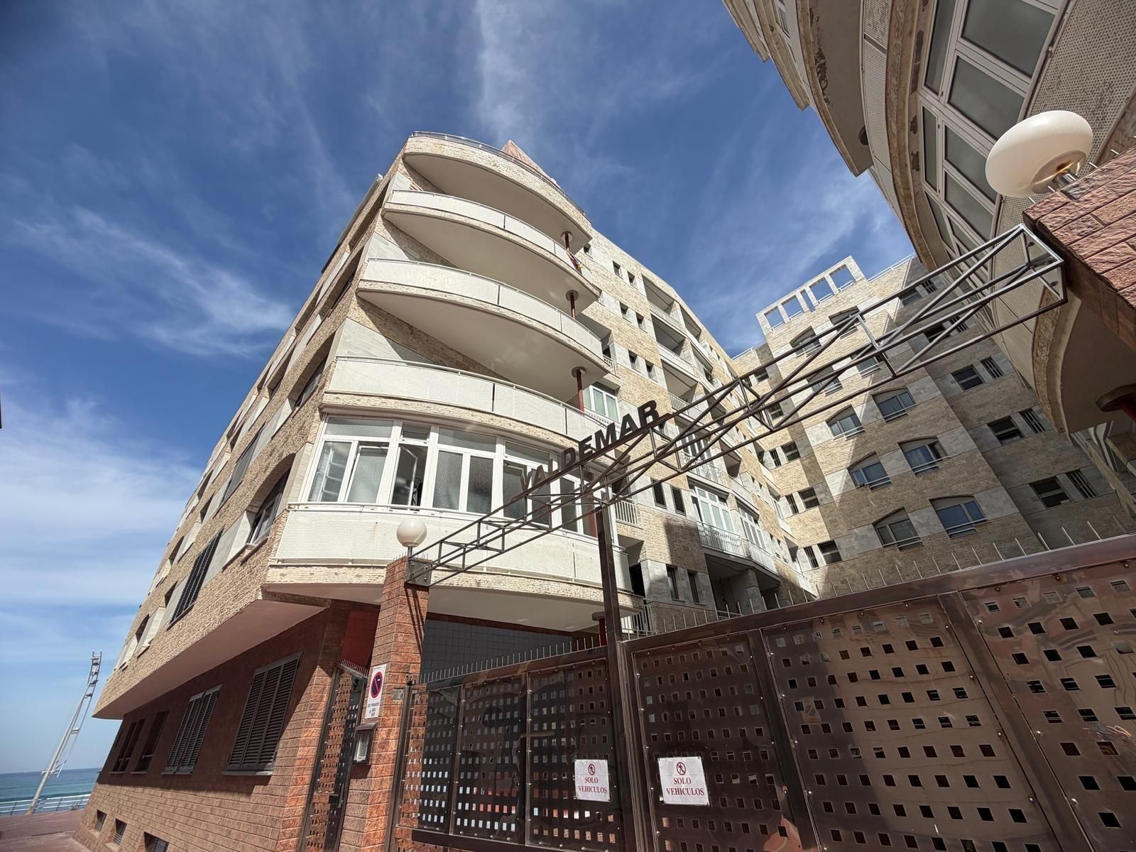 Vista exterior de Piso en venta en Las Palmas de Gran Canaria