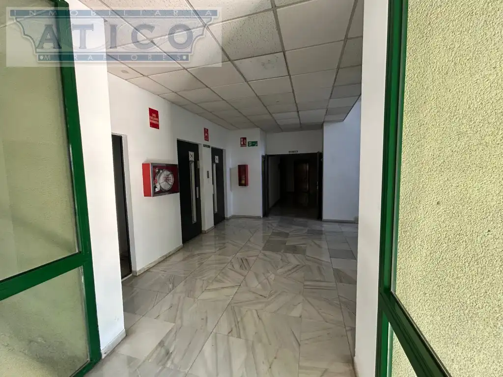 Office for sale in Sevilla