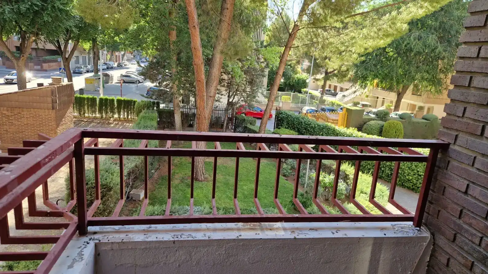 Terrassa de Pis de lloguer en Albacete amb Jardí privat, Moblat i Balcó