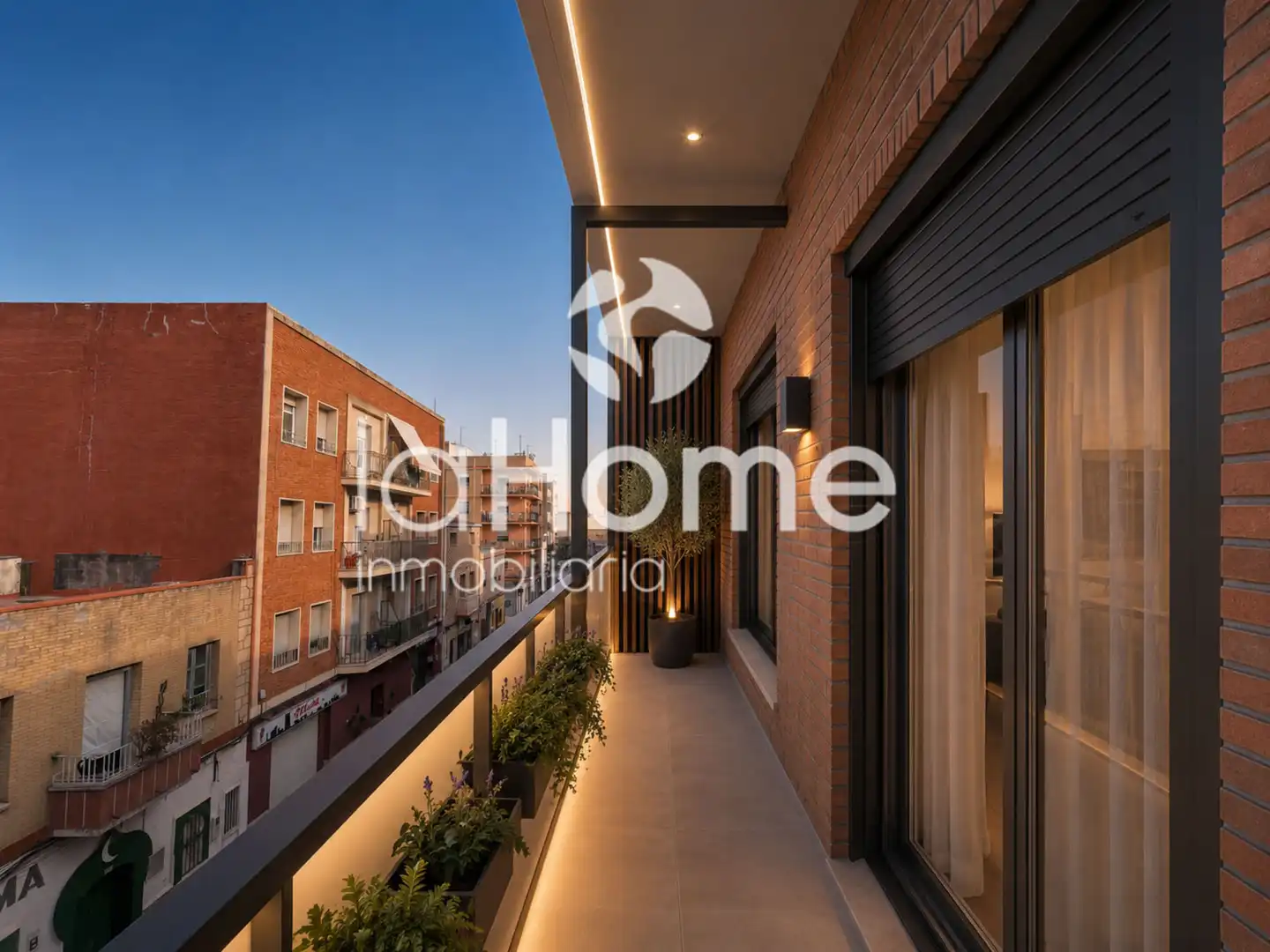 Terrace of Flat for sale in Paterna  with Parquet flooring, Terrace and Storage room