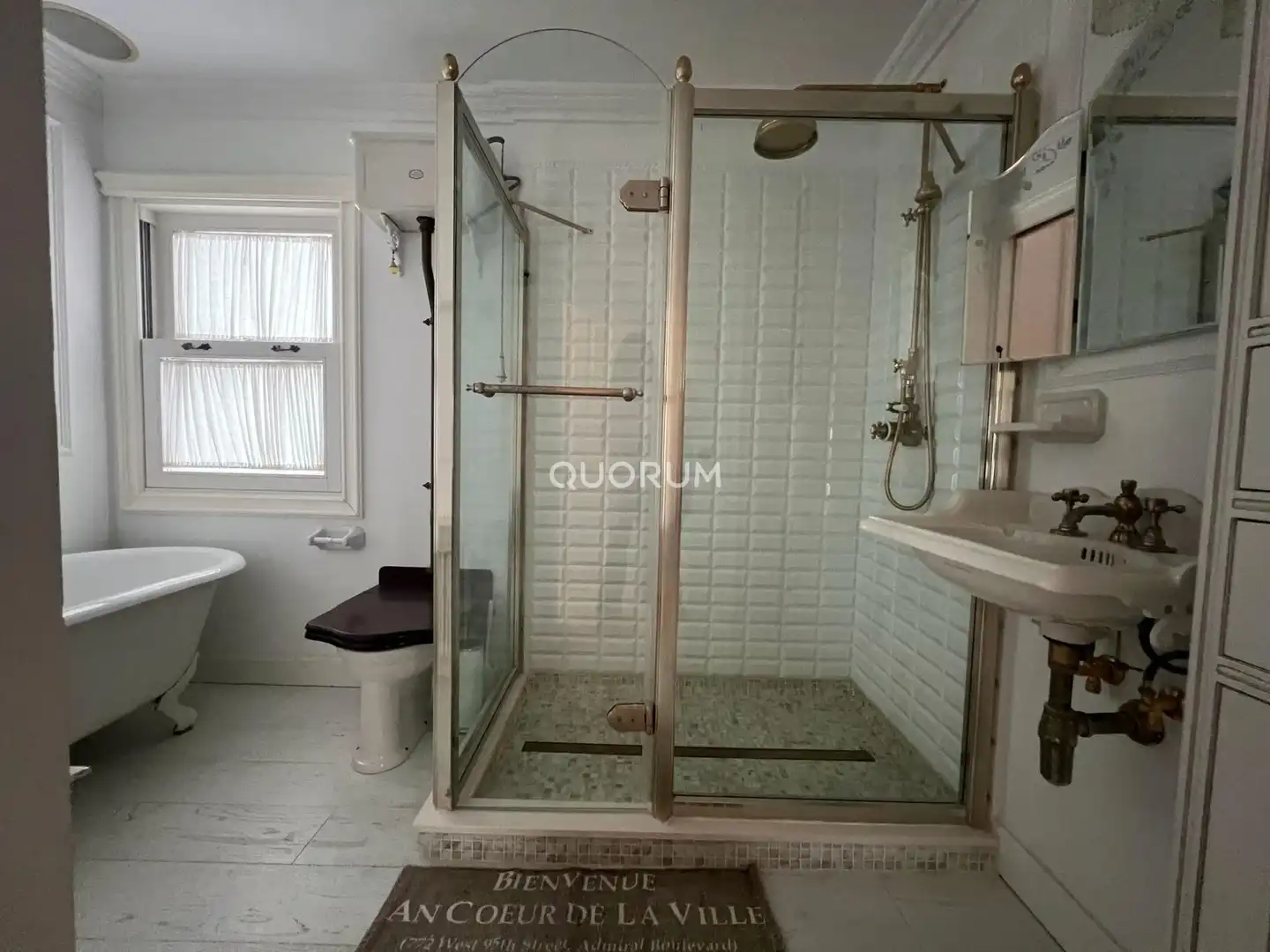 Baño de Piso de alquiler en Bilbao  con Calefacción, Terraza y Amueblado