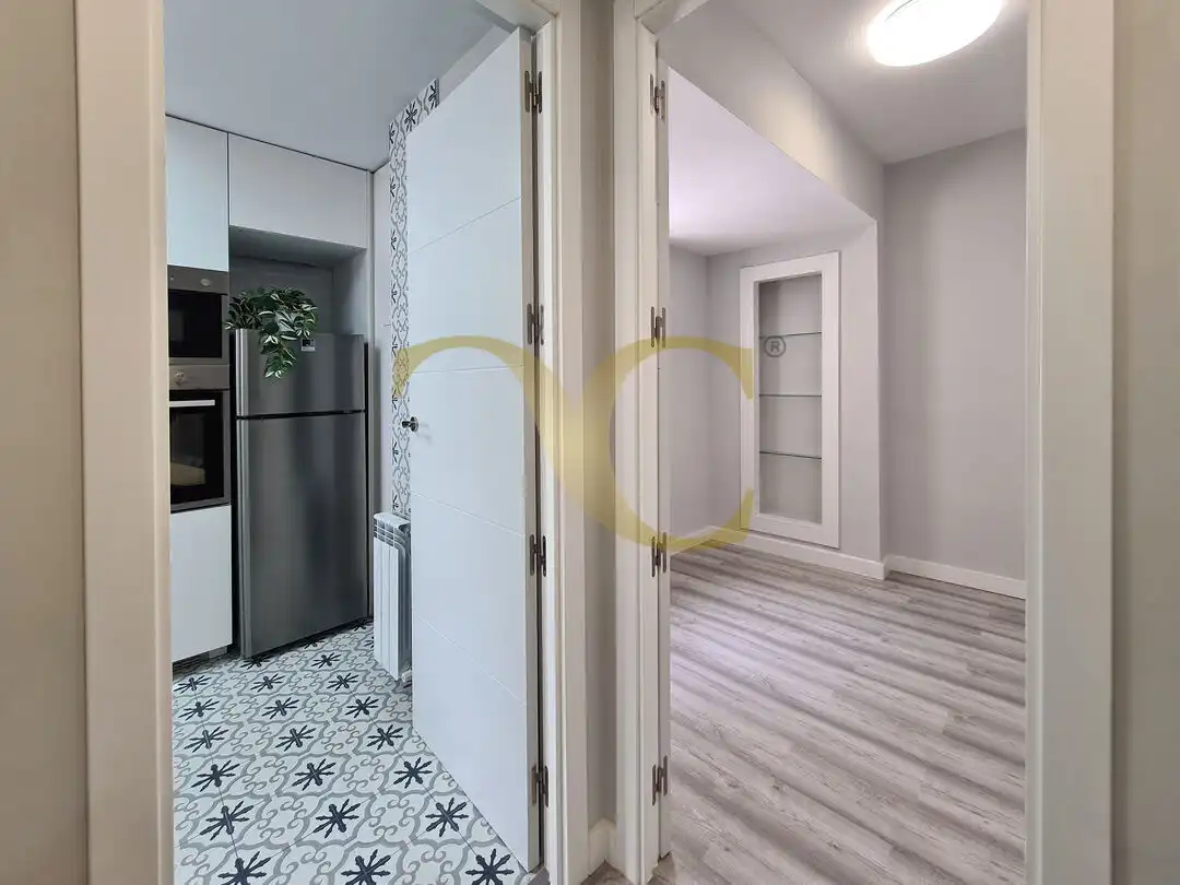 Piso en venta en Oviedo  con Calefacción y Amueblado