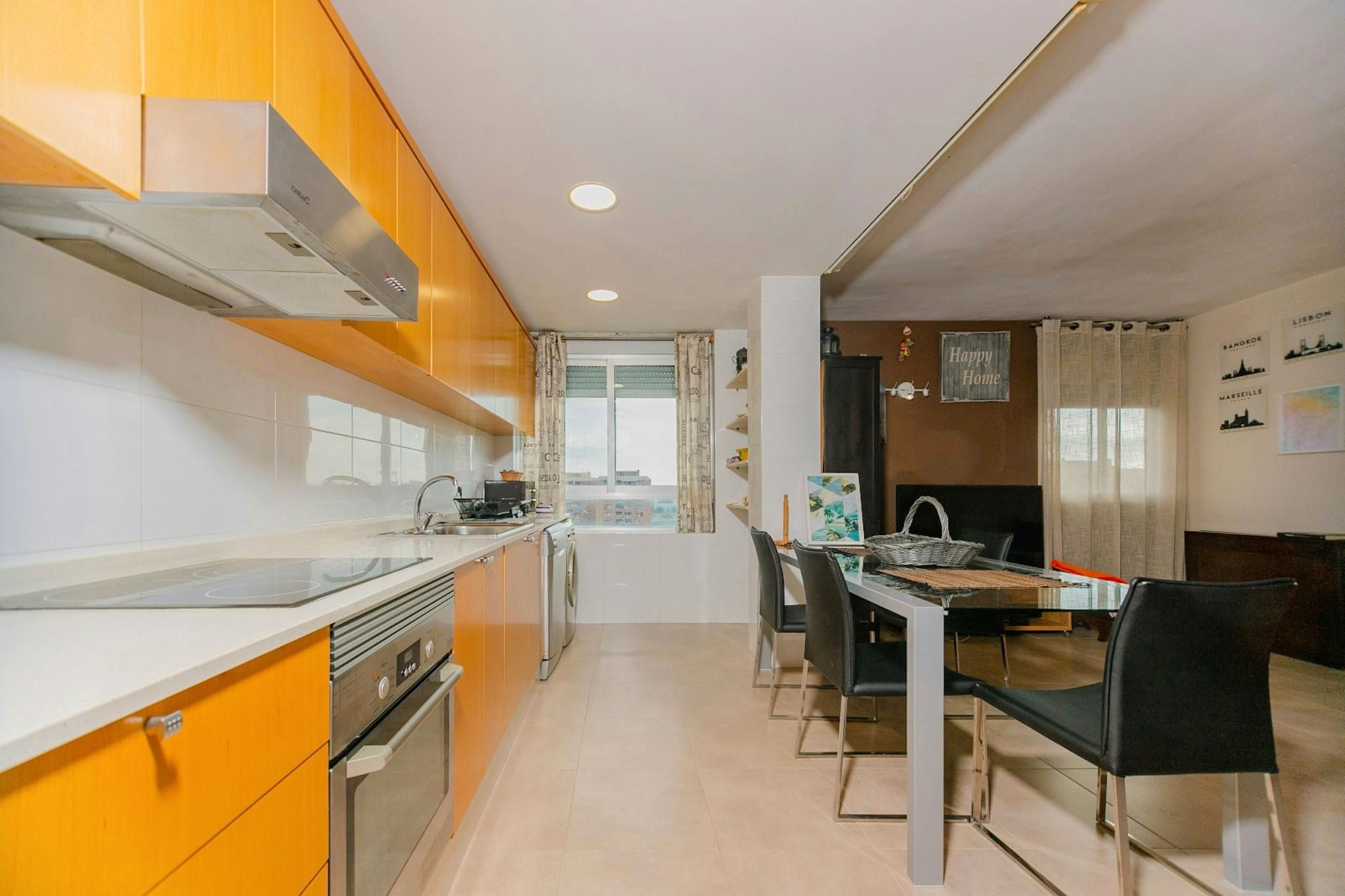 Kitchen of Flat to rent in  Valencia Capital  with Air Conditioner, Heating and Furnished