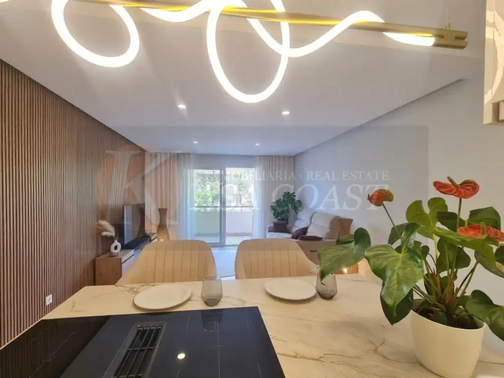Sala de estar de Piso en venta en Fuengirola con Aire acondicionado, Calefacción y Terraza