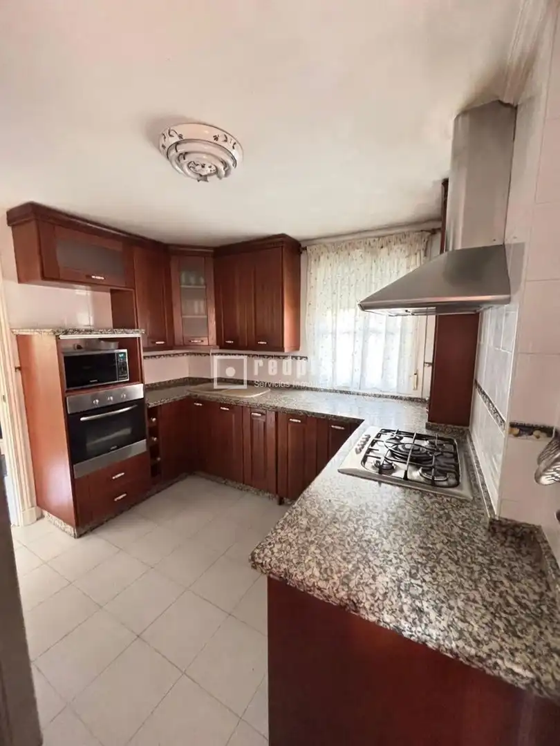 Kitchen of Houses for sale in Mairena del Aljarafe  with Air Conditioner and Terrace
