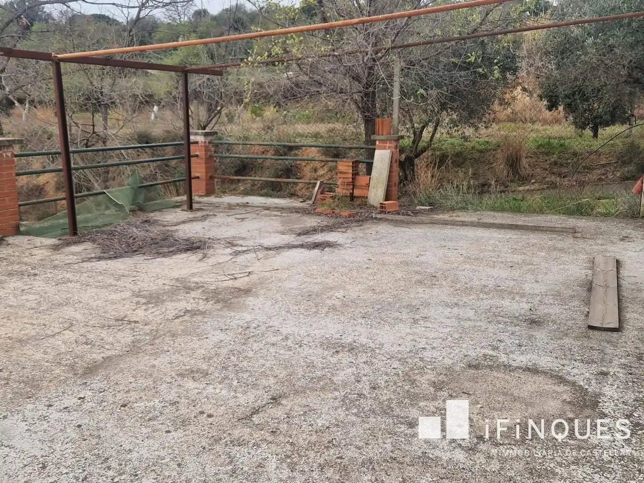 Land for sale in Castellar del Vallès